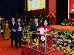 Công bố 75 Ủy viên Ban Chấp hành Đảng bộ Hà Nội khóa XVIII, nhiệm kỳ 2025-2030 vừa được bầu.