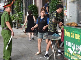 Ban Chỉ đạo 197 phường Cửa Nam tăng cường xử lý trật tự đô thị