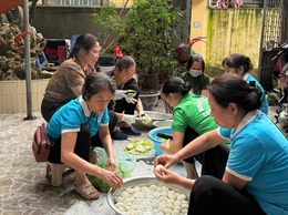 PHỤ NỮ PHƯỜNG HOÀNG MAI LAN TỎA YÊU THƯƠNG - CHUNG TAY NẤU CƠM TỪ THIỆN TẶNG BỆNH NHÂN KHÓ KHĂN