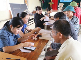 UBND xã Trần Phú: tăng cường thu thập dữ liệu đất đai, hướng dẫn cài đặt etax mobile và nộp thuế đất phi nông nghiệp bằng phương thức điện tử