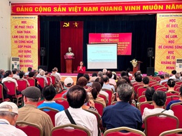 Phường Nghĩa Đô tổ chức truyền thông chăm sóc sức khỏe người cao tuổi