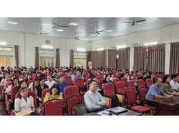 Cán bộ Văn phòng cấp uỷ phường Dương Nội tham gia bồi dưỡng nghiệp vụ công tác Văn phòng cấp uỷ năm 2025