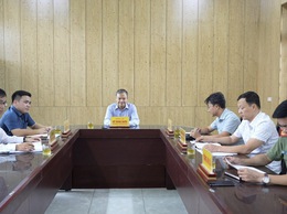 Đồng chí Hồ Trung Nghĩa - Phó Bí thư Đảng ủy, Chủ tịch UBND xã An Khánh tiếp công dân định kỳ tháng 10 năm 2025