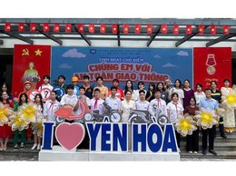 Công an phường Yên Hòa đẩy mạnh tuyên truyền, giáo dục pháp luật về an toàn giao thông trong trường học