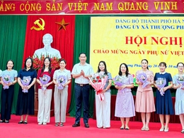 Đảng ủy xã Thượng Phúc gặp mặt kỷ niệm 95 năm ngày Phụ nữ Việt Nam 20/10