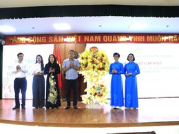 Đồng chí Phạm Quang Thanh, Thành ủy viên, Bí thư Đảng ủy, Chủ tịch HĐND phường Ba Đình trở thành hội viên danh dự của tổ chức Hội