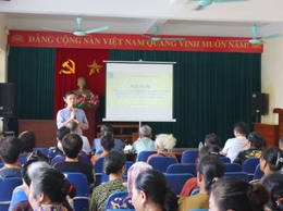 Phường Từ Liêm tổ chức tập huấn phổ biến, cập nhật kiến thức an toàn thực phẩm nông, lâm, thủy sản cho người tiêu dùng.