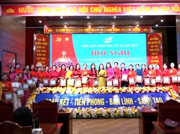 Hội Liên hiệp Phụ nữ xã Mỹ Đức kỷ niệm 95 năm ngày thành lập Hội LHPN Việt Nam; trao giải Cuộc thi ảnh trực tuyến “Phụ nữ Mỹ Đức tự tin bước vào Kỷ nguyên mới” và “ Trình diễn áo dài – Hương sắc mùa thu”
