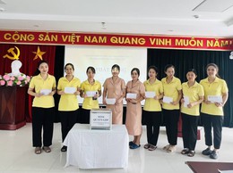 Trường Mầm non Phương Liên chung tay hướng về đồng bào vùng lũ