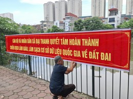 Vì sao người dân phải nộp sổ đỏ photocopy để 'làm sạch dữ liệu đất đai'?