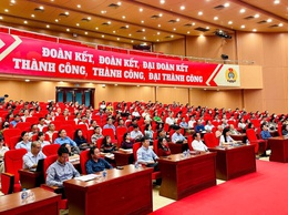 Đảng ủy phường Cầu Giấy tổ chức Hội nghị thông báo nhanh kết quả Đại hội đại biểu Đảng bộ thành phố Hà Nội lần thứ XVIII nhiệm kỳ 2025-2030