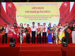 Cụm 2 chương trình văn nghệ chào mừng thành công Đại hội Đại biểu Đảng bộ thành phố Hà Nội lần thứ XVIII nhiệm kỳ 2025 – 2030 diễn ra tại Nhà văn hóa thôn Thọ Đa với nhiều cung bậc cảm xúc