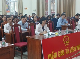 Ban thường vụ Đảng ủy xã Liên Minh tiếp sóng Hội nghị trực tuyến tập huấn 04 thủ tục hành chính