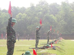 Đại hội lần thứ XVIII Đảng bộ thành phố Hà Nội thành công tốt đẹp:Củng cố vững chắc công tác quốc phòng, an ninh