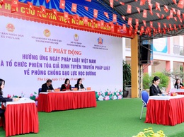 Thư Lâm phát động hưởng ứng Ngày Pháp luật Việt Nam và tổ chức phiên tòa giả định tuyên truyền pháp luật về phòng, chống bạo lực học đường