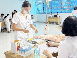 BVĐK Sơn Tây: Tôn vinh nghề Điều dưỡng tận tâm vì người bệnh