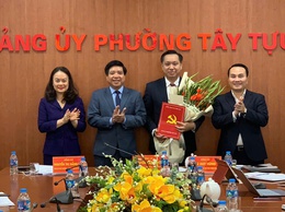 Đảng ủy phường Tây Tựu tổ chức Hội nghị công bố và trao các quyết định về công tác cán bộ