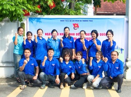 Đoàn Thanh niên xã Thượng Phúc ra quân ngày Chủ nhật xanh