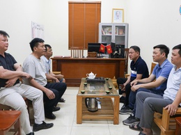 ĐỒNG CHÍ PHÓ CHỦ TỊCH THƯỜNG TRỰC UBND XÃ TRỰC TIẾP KIỂM TRA CHIẾN DỊCH “LÀM GIÀU, LÀM SẠCH DỮ LIỆU ĐẤT ĐAI”