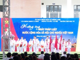 UBND XÃ ĐÔNG ANH TỔ CHỨC THÀNH CÔNG BUỔI LỄ HƯỞNG ỨNG “NGÀY PHÁP LUẬT NƯỚC CỘNG HÒA XÃ HỘI CHỦ NGHĨA VIỆT NAM” NĂM 2025