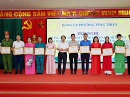 Phường Tùng Thiện tổng kết Đại hội và triển khai Nghị Quyết Đại hội đại biểu Đảng bộ phường lần thứ I, nhiệm kỳ 2025 - 2030