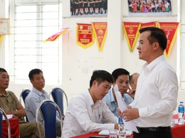 Đồng chí Bí thư Đảng ủy dự sinh hoạt tại chi bộ thôn Đức Thịnh