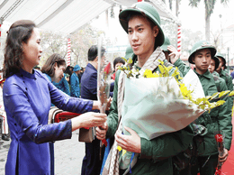 Đảng uỷ phường Dương Nội tăng cường lãnh đạo thực hiện nhiệm vụ tuyển chọn, gọi công dân nhập ngũ năm 2026