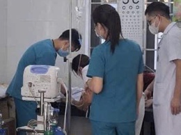 TYT xã Quảng Oai giành lại sự sống cho bệnh nhân nhi ngừng tuần hoàn