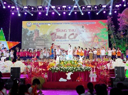 Sơn Tây tưng bừng 