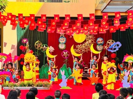 TRUNG THU YÊU THƯƠNG TẠI NGÔI NHÀ MẦM NON HỮU HOÀ THÂN YÊU
