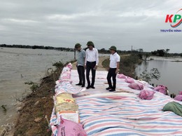 Lãnh đạo UBND xã Kiều Phú kiểm tra công tác ứng phó, phòng chống cơn bão số 11 trên địa bàn xã