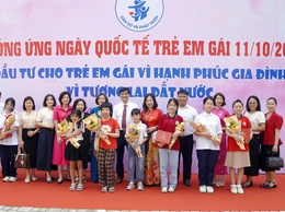 Phường Long Biên biểu dương trẻ em gái chăm ngoan học giỏi nhân Ngày Quốc tế Trẻ em gái 11/10