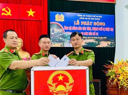 Nghĩa tình Công an Tam Hưng – Sẻ chia cùng đồng bào vùng bão