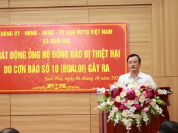 Xã Suối Hai tổ chức Lễ chào cờ đầu tuần và phát động ủng hộ đồng bào bị ảnh hưởng bởi bão số 10 (Bualoi)