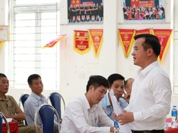 Đồng chí Bí thư Đảng ủy dự sinh hoạt tại chi bộ thôn Đức Thịnh