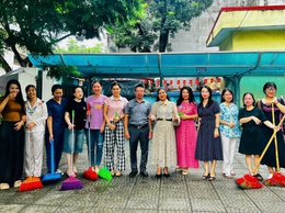 Lãnh đạo phường Đống Đa thăm hỏi các trường học trên địa bàn sau cơn bão số 10