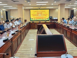 UBND xã Hoài Đức tổ chức hội nghị trao Quyết định nghỉ hưu trước tuổi, nghỉ thôi việc theo Nghị định 178/2024/NĐ-CP và Nghị định 67/2025/NĐ-CP
