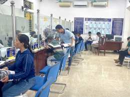 Điểm phục vụ hành chính công xã Phúc Lộc nhanh chóng giải quyết hồ sơ cho công dân