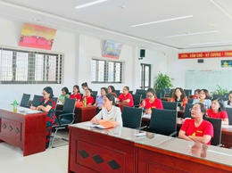 Chi bộ Trường Tiểu học Trần Phú tổ chức sinh hoạt chuyên đề quý IV: phát huy tinh thần đoàn kết, sáng tạo trong thực hiện Nghị quyết 71 – NQ/TW