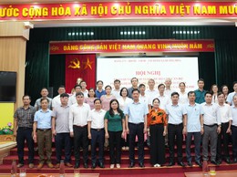 Đảng uỷ - HĐND – UBND – UB MTTQ xã trao Quyết định nghỉ chế độ theo Nghị định 178 của Chính phủ 