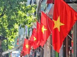 Thông báo về việc treo cờ Tổ quốc nhân dịp Kỷ niệm 71 năm Ngày giải phóng Thủ đô (10/10/1954-10/10/2025) và chào mừng chào mừng Đại hội Đảng bộ thành phố Hà Nội lần thứ XVIII