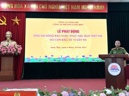 Công an phường Long Biên phát động ủng hộ đồng bào miền Trung khắc phục hậu quả bão số 10