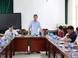 Ban Kinh tế - Ngân sách HĐND xã giám sát việc chấp hành pháp luật trong công tác tổ chức thực hiện thu và sử dụng các khoản thu tại trường Tiểu học Xuân Mai A
