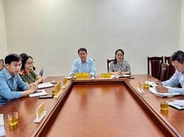 Đồng chí Nguyễn Hoàng Trường – Bí thư Đảng uỷ, Chủ tịch HĐND xã tiếp công dân định kỳ tháng 10