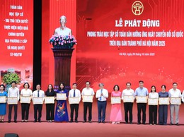 Trung tâm Phục vụ hành chính công Hà Nội triển khai mô hình “Dịch vụ công lưu động” trong lĩnh vực đất đai tại Lễ phát động Học tập số toàn dân