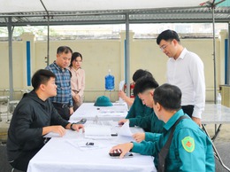 MEDIA: Chủ tịch UBND xã Quốc Oai kiểm tra công tác khám sơ tuyển nghĩa vụ quân sự năm 2026