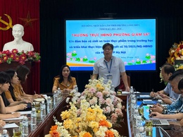 Thường trực Hội đồng nhân dân phường Long Biên giám sát việc đảm bảo vệ sinh an toàn thực phẩm trong trường học 