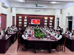 LỄ KẾT NẠP ĐẢNG VIÊN MỚI TẠI CHI BỘ TRƯỜNG MN QUỲNH ĐÔ