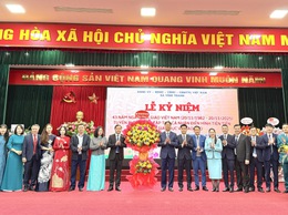 VĨNH THANH LONG TRỌNG KỶ NIỆM 43 NĂM NGÀY NHÀ GIÁO VIỆT NAM, TRAO CÁC QUYẾT ĐỊNH CÔNG NHẬN VÀ TUYÊN DƯƠNG ĐIỂN HÌNH TIÊN TIẾN