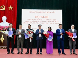 Xã Hồng Vân tổ chức hội nghị trao quyết định bổ nhiệm chức vụ lãnh đạo, quản lý tại các cơ quan chuyên môn, đơn vị sự nghiệp trực thuộc UBND xã